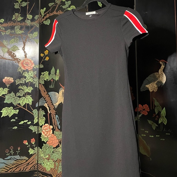 Various dresses - Picture 2 of 4